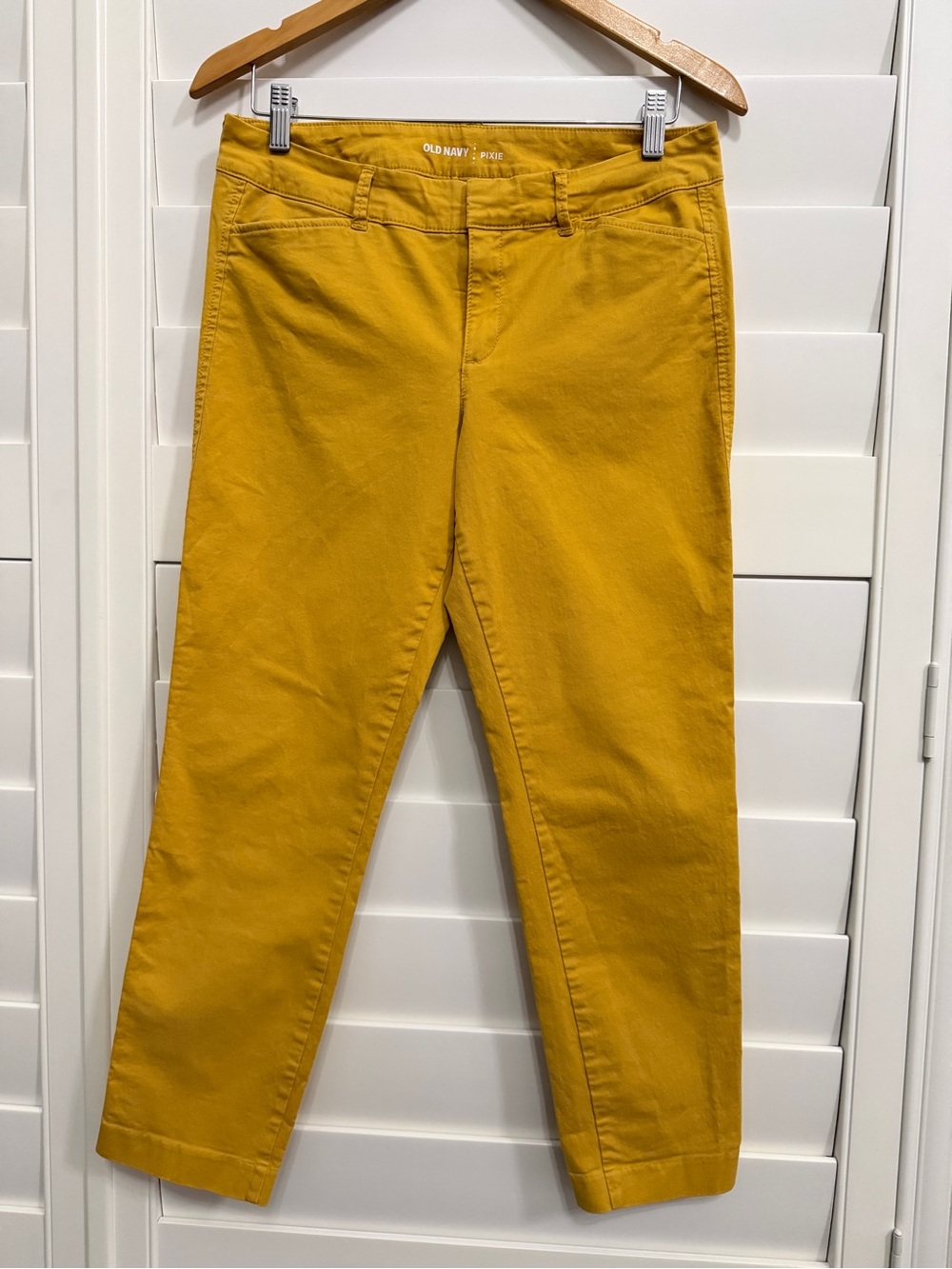 Old Navy Pixie Pants Ankle Slim Mustard Yellow